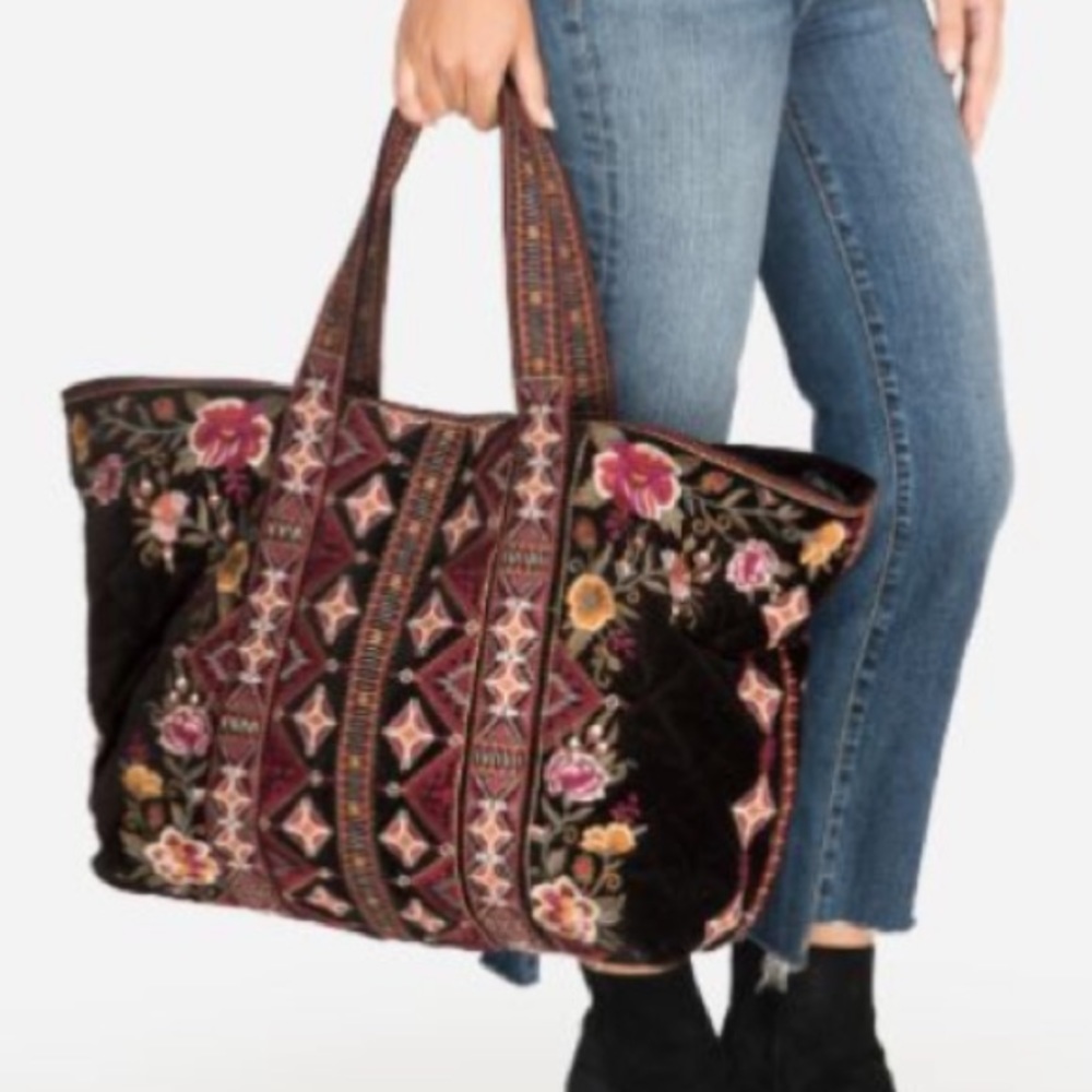 🍃💕NWT Johnny Was Quilted Embroidered Velvet Tote